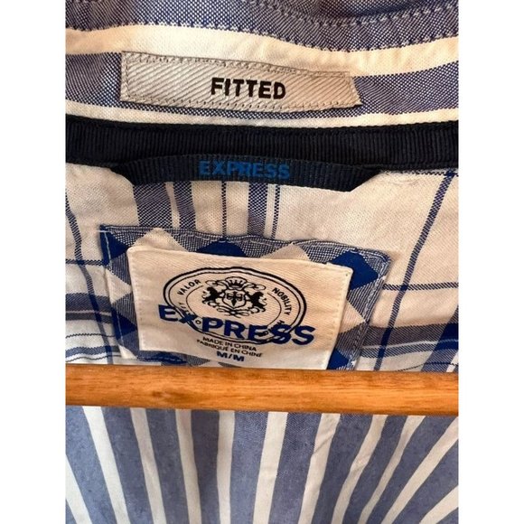 ✨5 for $15✨ Men’s Express Blue & White Button Down Fitted Dress Shirt - Picture 2 of 10